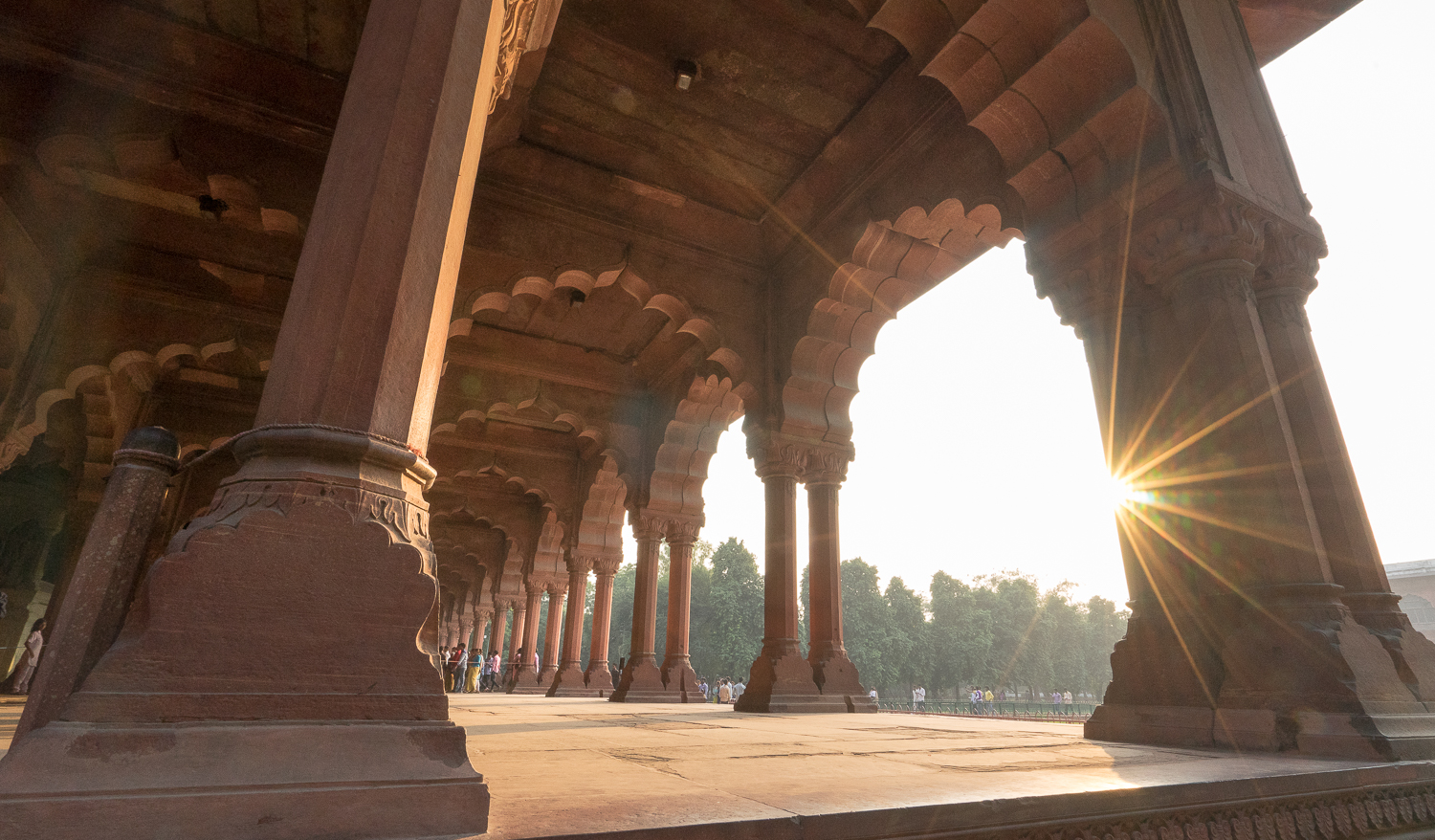 LEAVING THE RED FORT // INDIA 2015