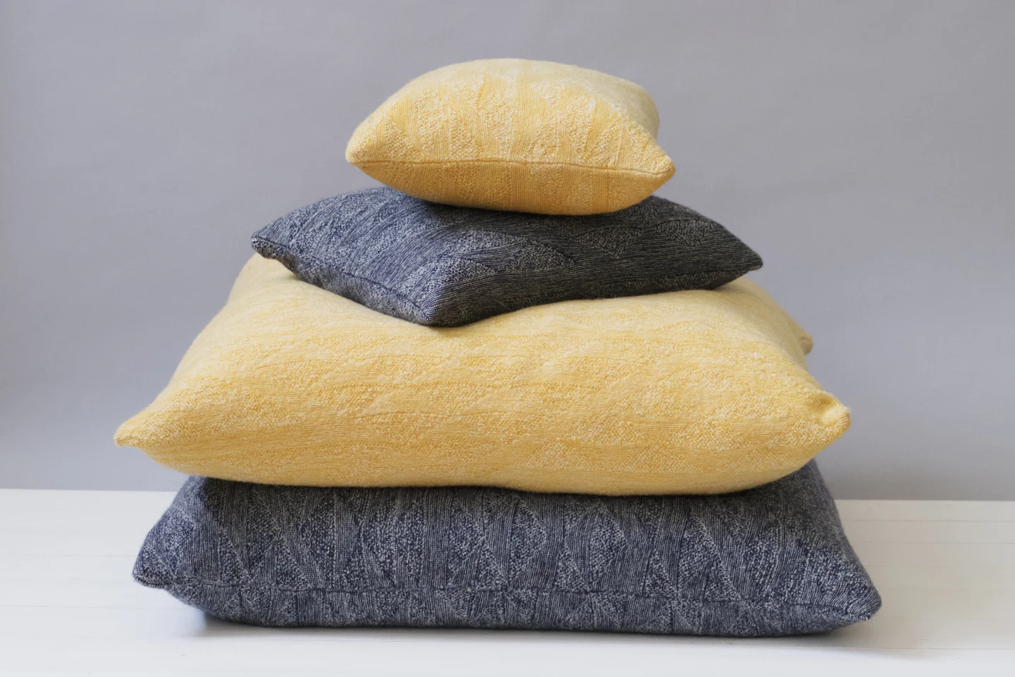 Albers Pillow for Echoview