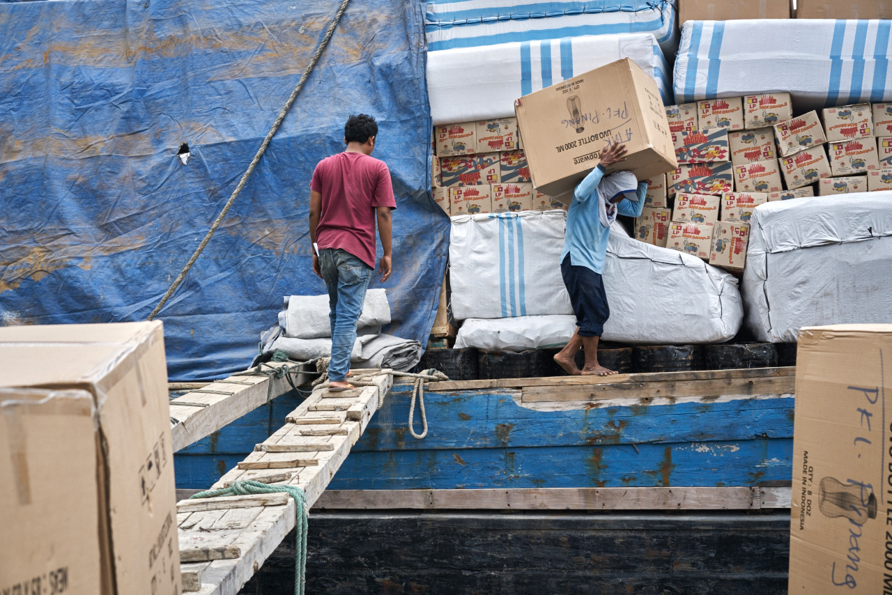 boat to Papua, provisions and provisions