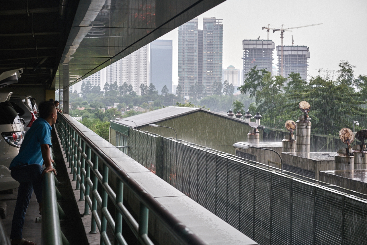 winter is a rainy season in Indonesia, heavy downpours are common