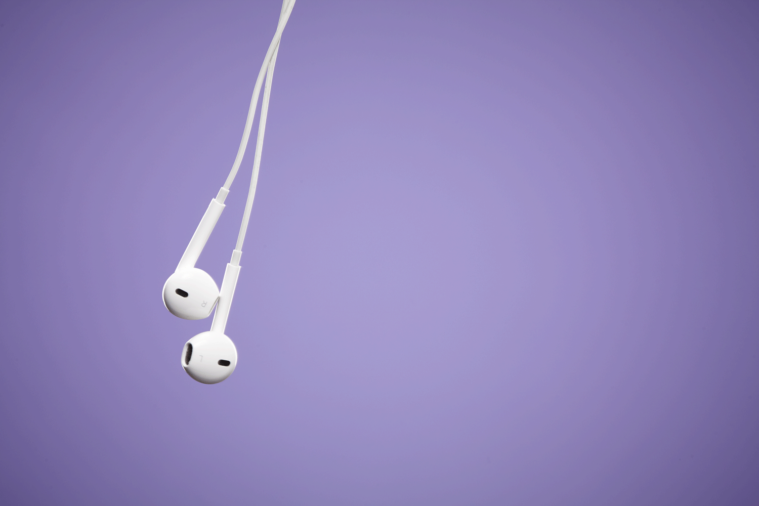 MOTH_HeadPhones_Animation_1.gif