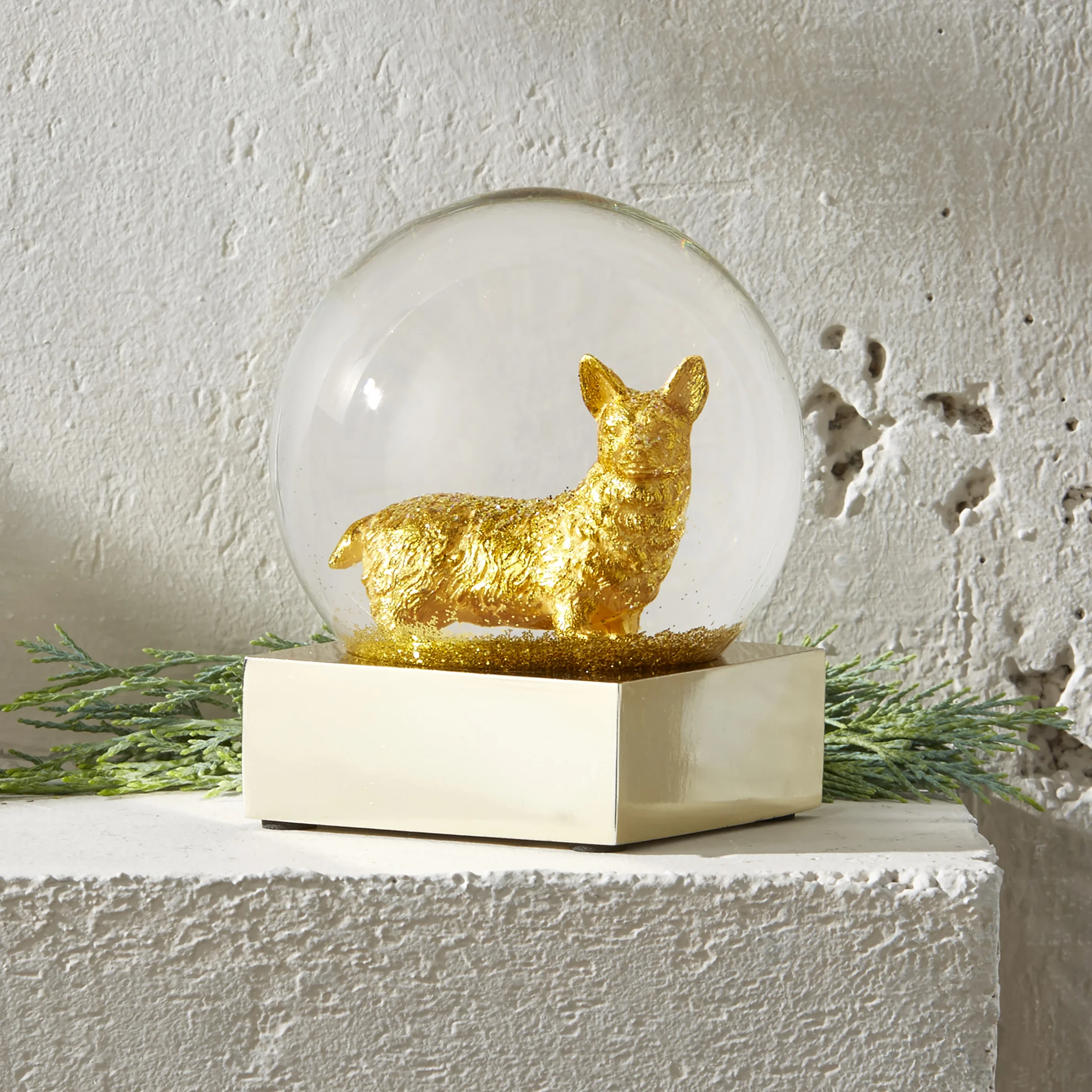 Crate_CorgiSilverSnowglobeSHF17.jpg