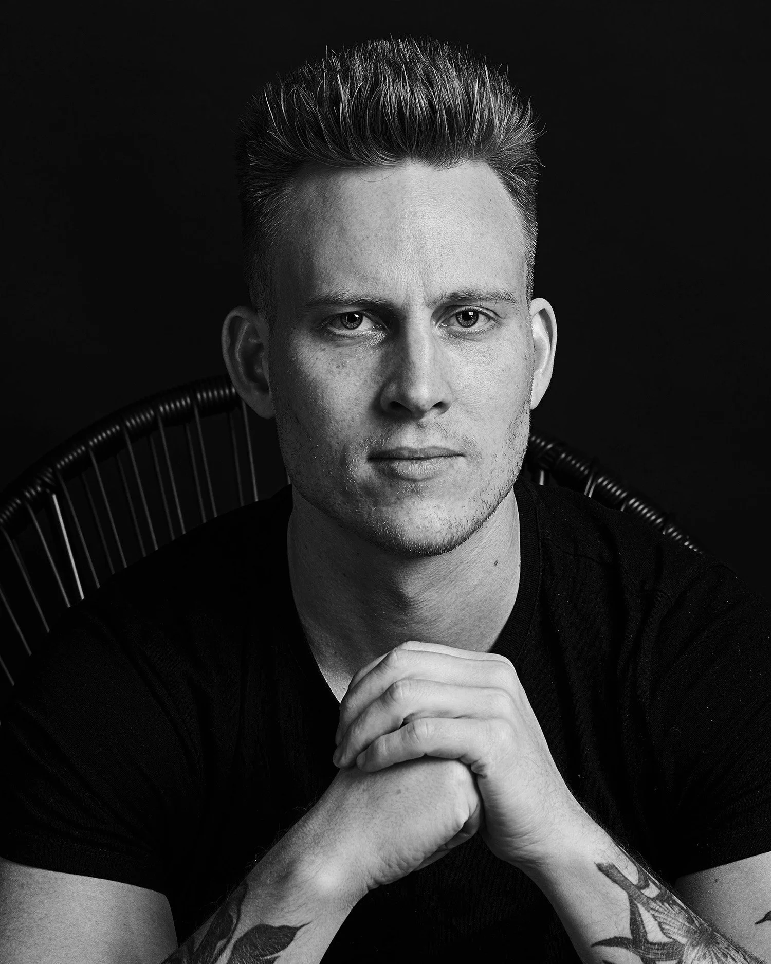 Eivind Holum is a graphic designer in Oslo. Eivind offers a wide range of professional graphic design services, including logo design, visual identities for small or large businesses world wide, Eivind has a stable set of clients in his hometown Oslo