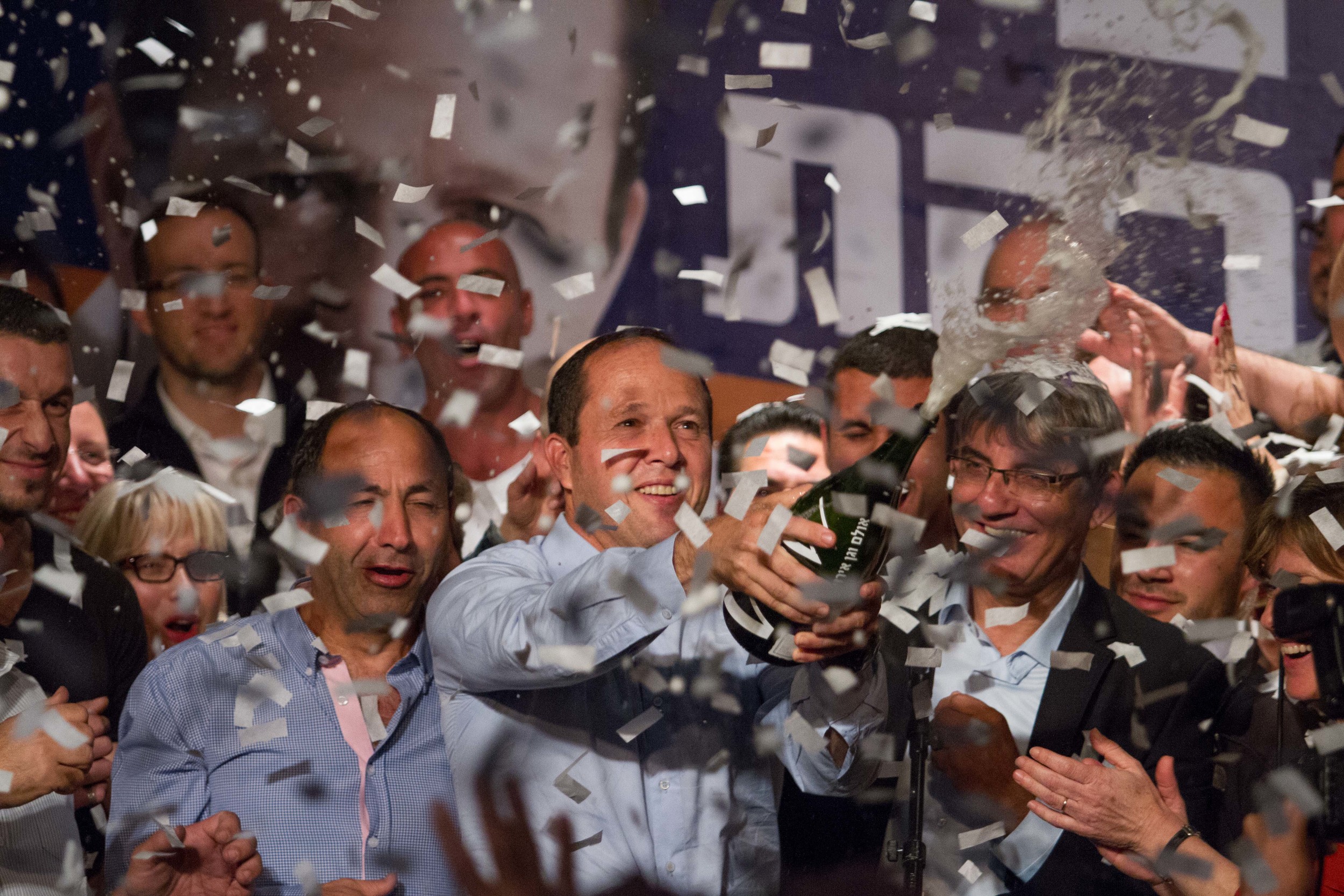   Nir Barkat wins the elections for m ayor of&nbsp;Jerusalem 