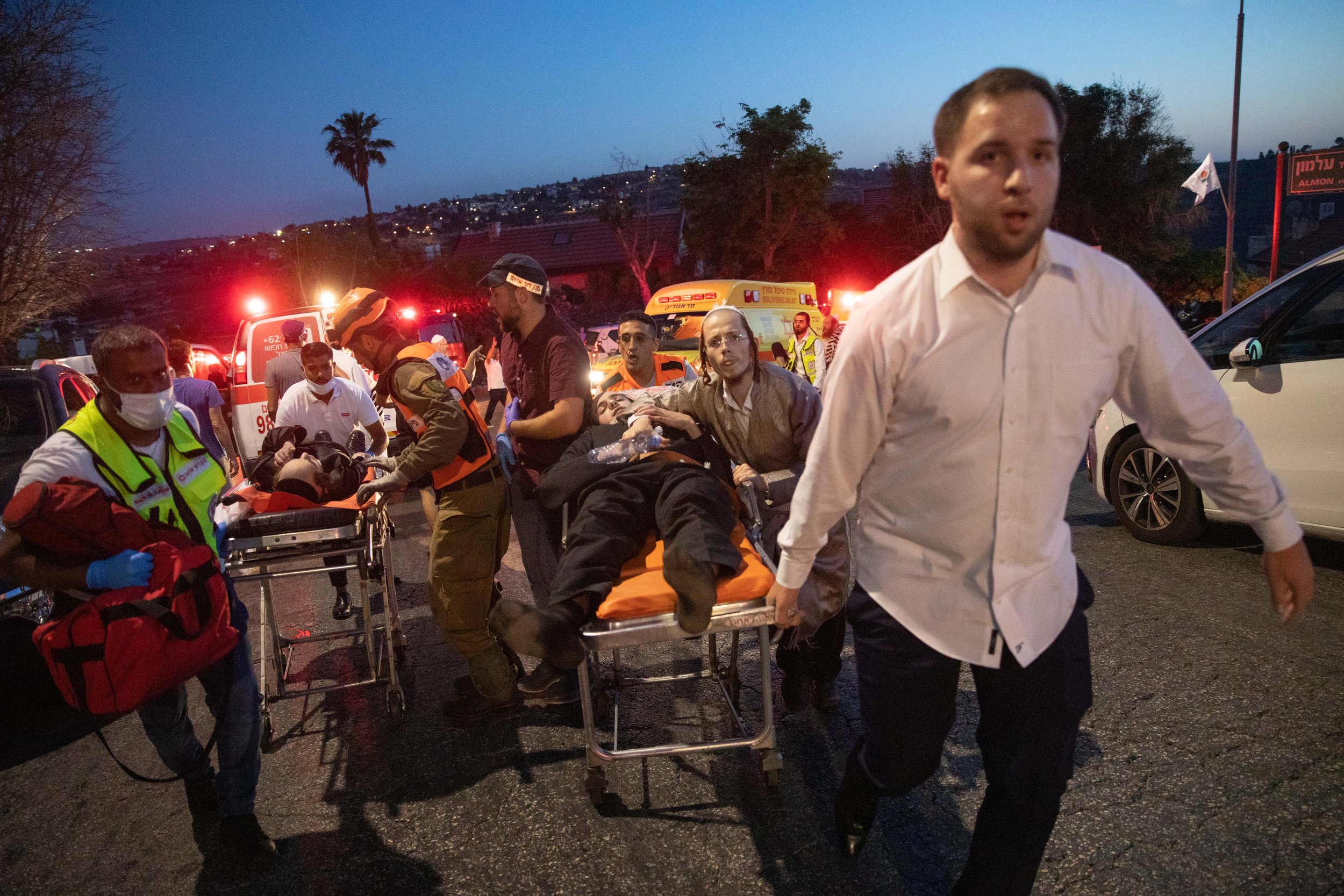  Ultra orthodox Jews injured when a synagogue bleacher collapsed in a syngogue in the Givat Zeev neighborhood of Jerusalem, leaving at least 2 killen and injuring around 60 more, a few in serious condition, on the eve of the Jewish holiday of Shavuot