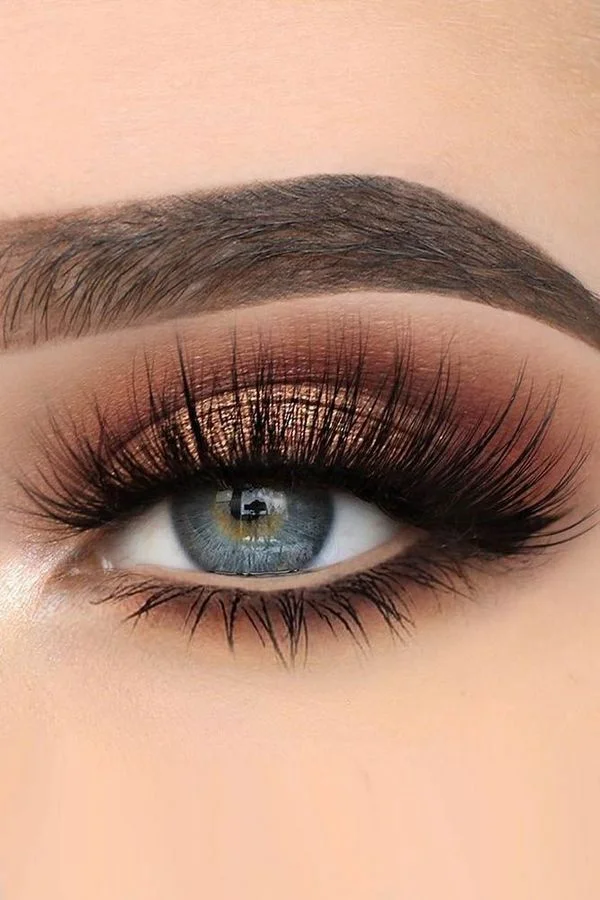 No eyeliner makeup, η τάση του 2020