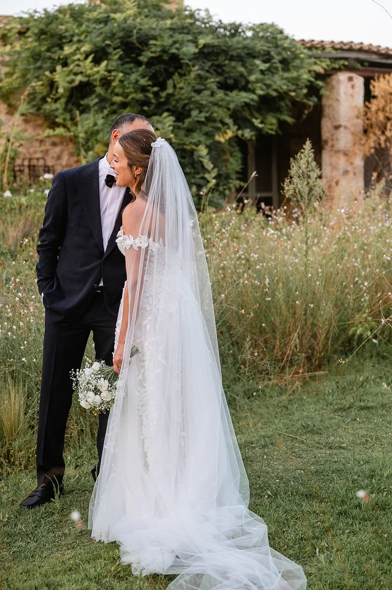 Sinterina couple after the wedding in gardens