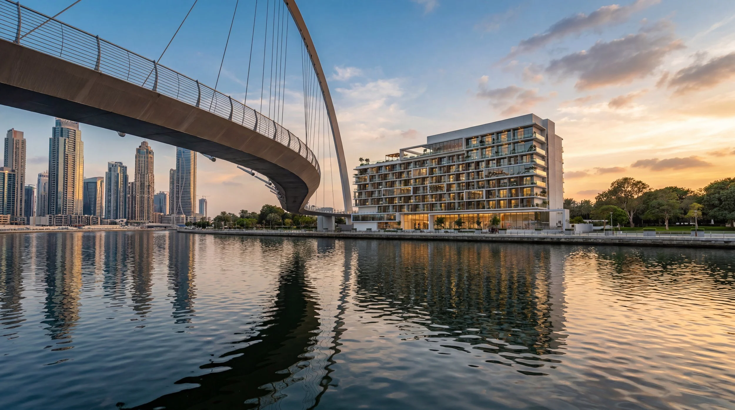 HSP_Dubai Water Canal_2.jpg