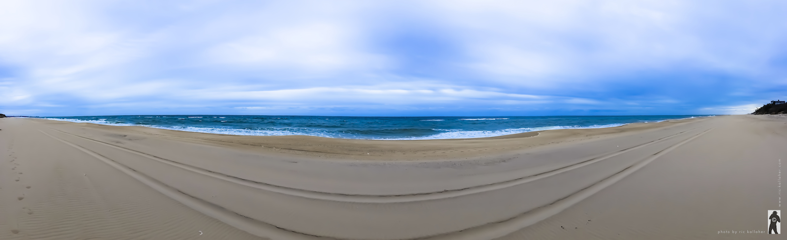 A Smile on Einstein's Beach