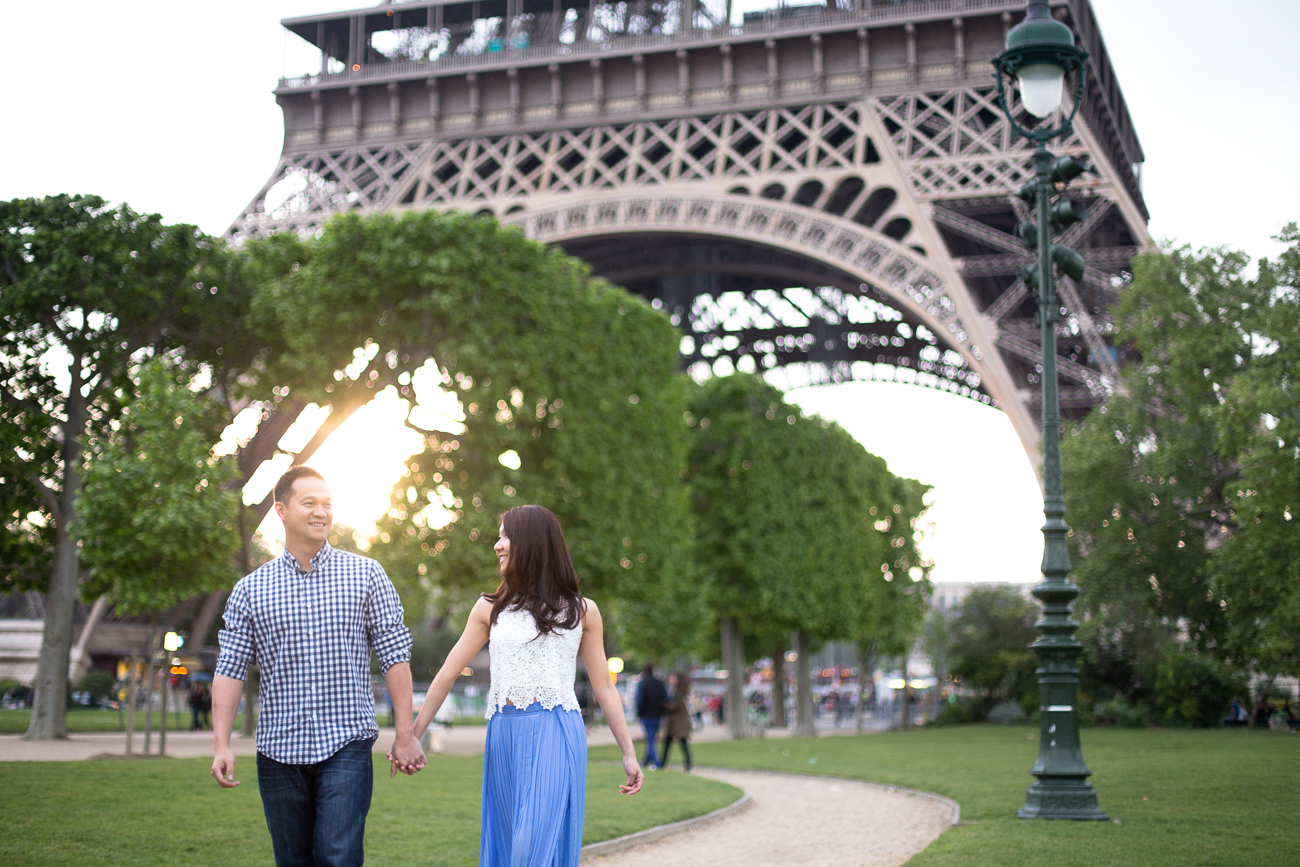 engaged couple by eiffel tower.jpg