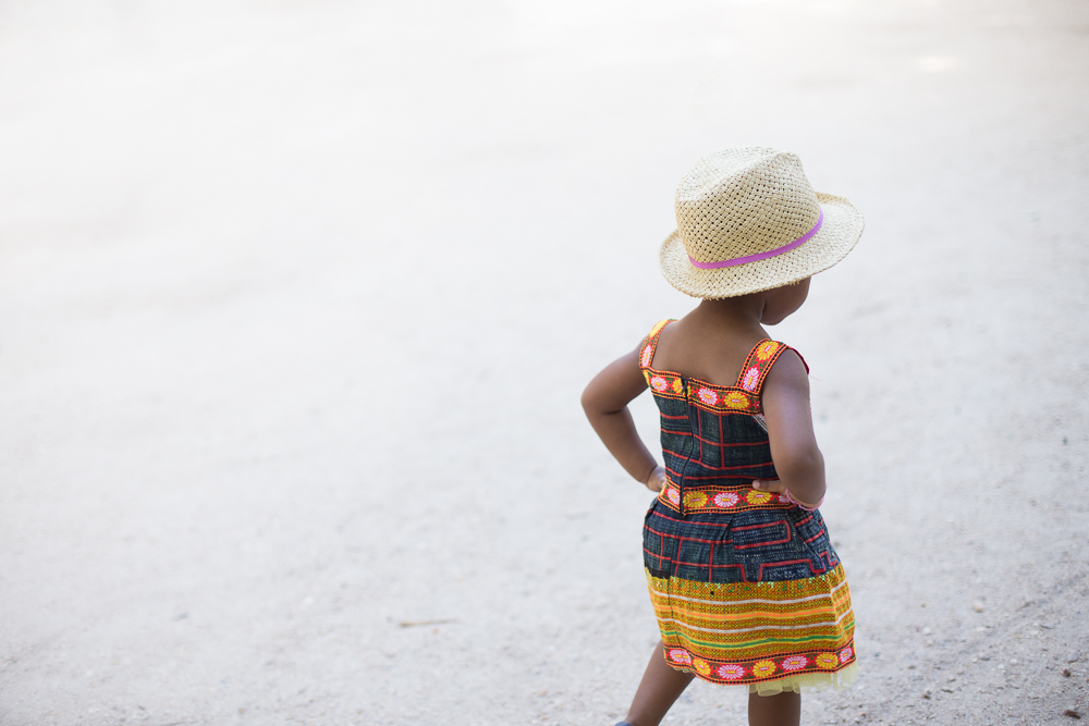 Paris, France Eiffel Tower Family Portrait Session, Family Lifestyle Natural Light Photographer_007.jpg