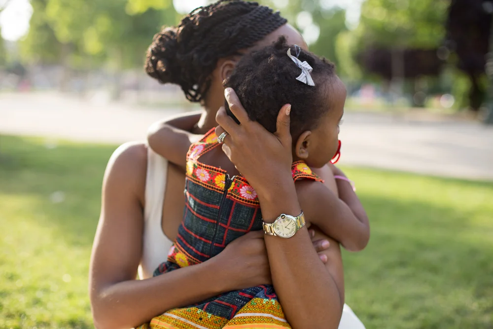Paris, France Eiffel Tower Family Portrait Session, Family Lifestyle Natural Light Photographer_017.jpg