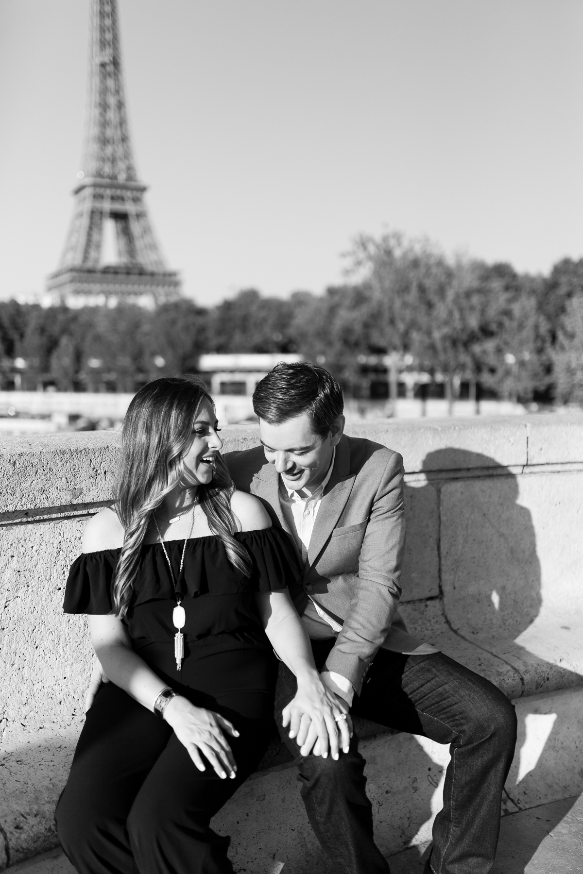 LOOKING AT EACH OTHER - 1/4000 sec at f / 1.4, ISO 100