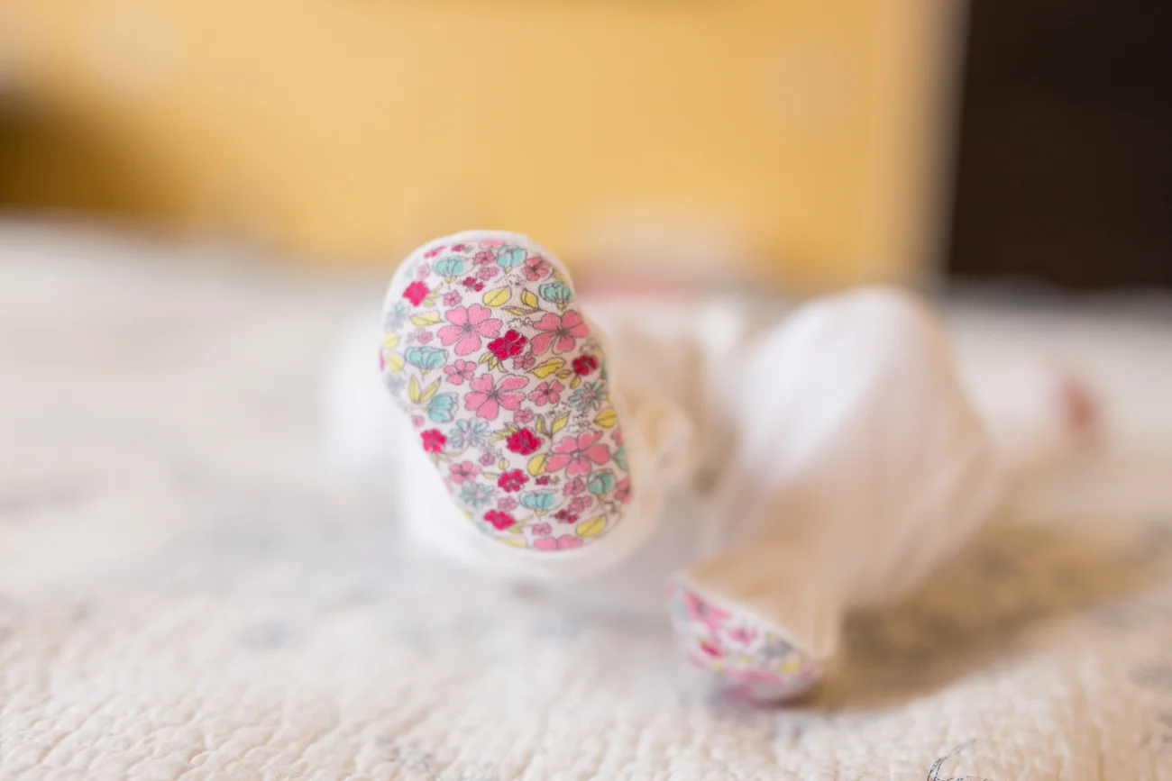 at-home-lifestyl-relaxed-large-family-newborn-photos-paris_004.jpg