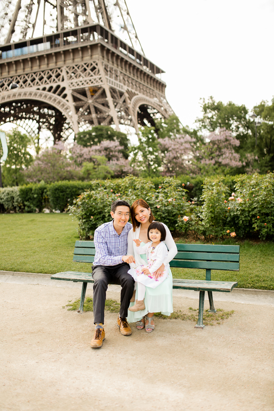 family-portraits-eiffel-tower-paris-photographer_007.jpg