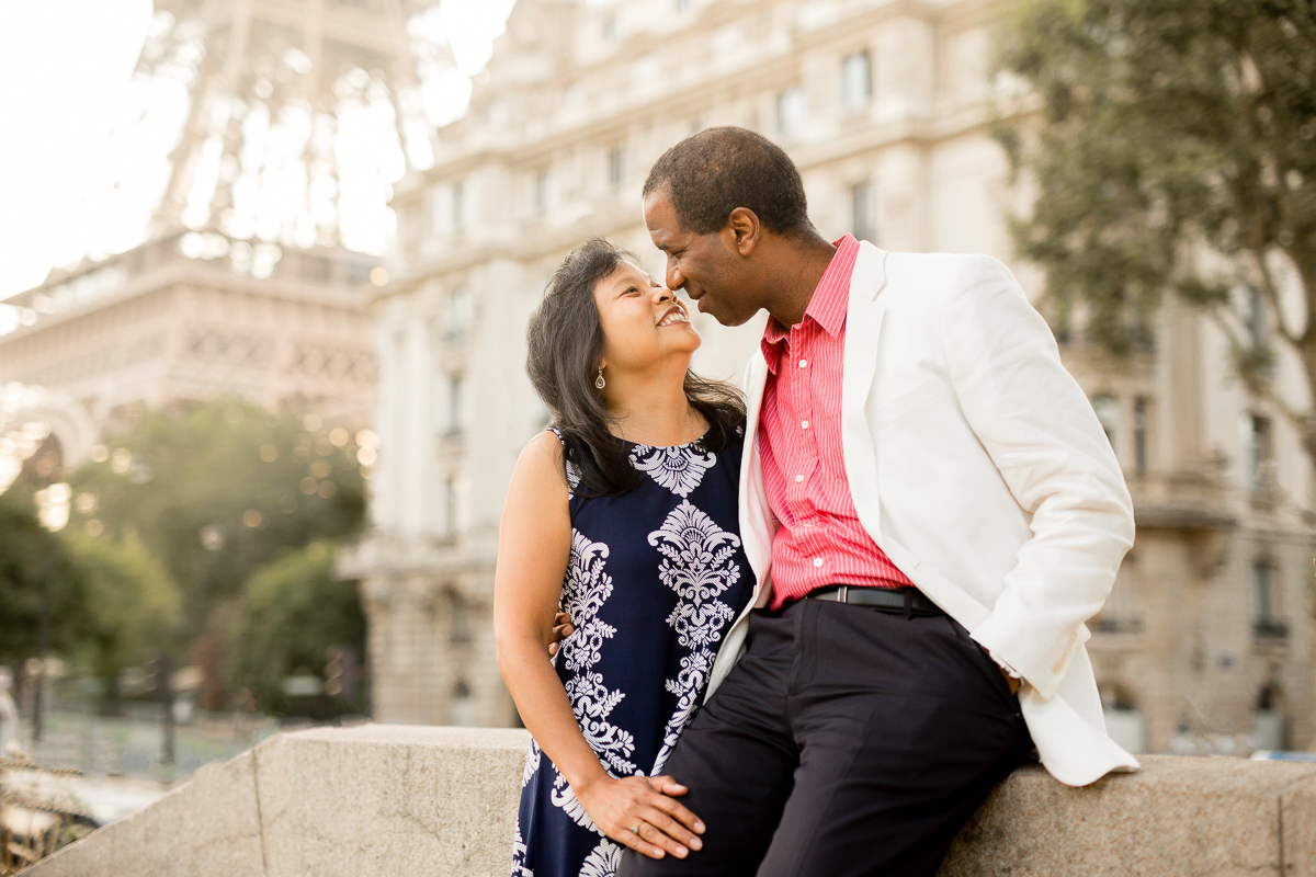 Romantic-Parisian-Couples-Anniversary-Photo-Session-Paris-Photographers-Katie-Donnelly-Photography_007.jpg