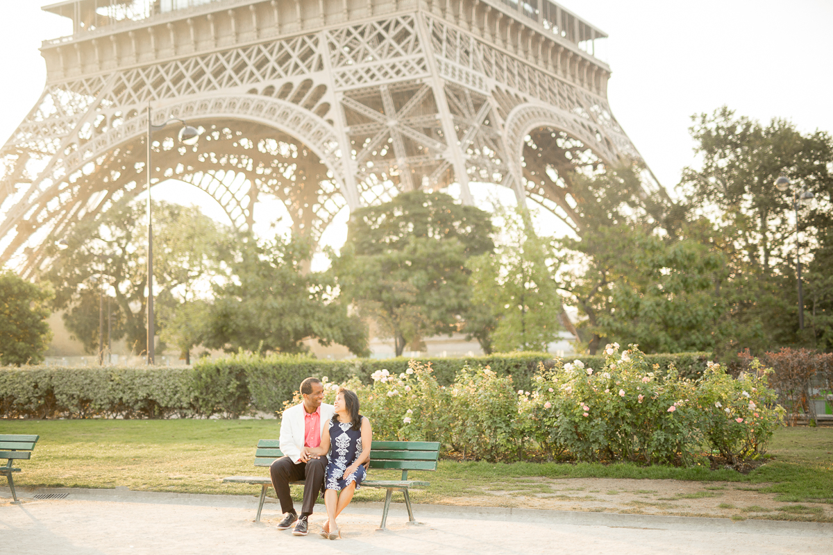 Romantic-Parisian-Couples-Anniversary-Photo-Session-Paris-Photographers-Katie-Donnelly-Photography_004.jpg
