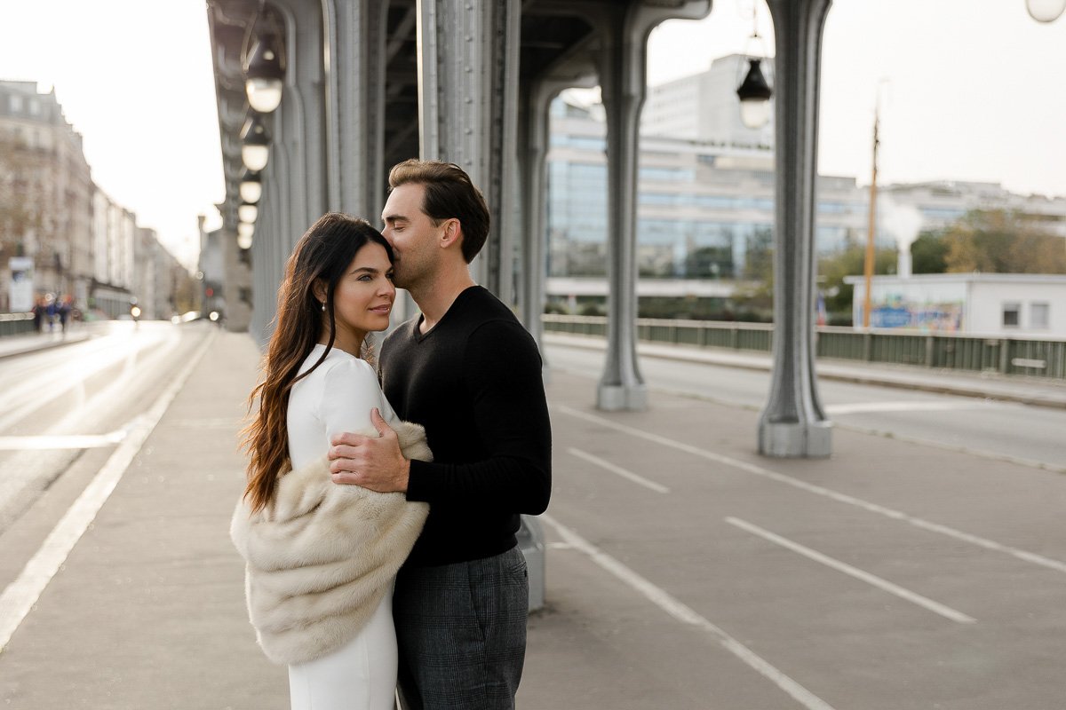 paris-couple-photographer-winter-eiffel-tower-photo-shoot-022.jpg