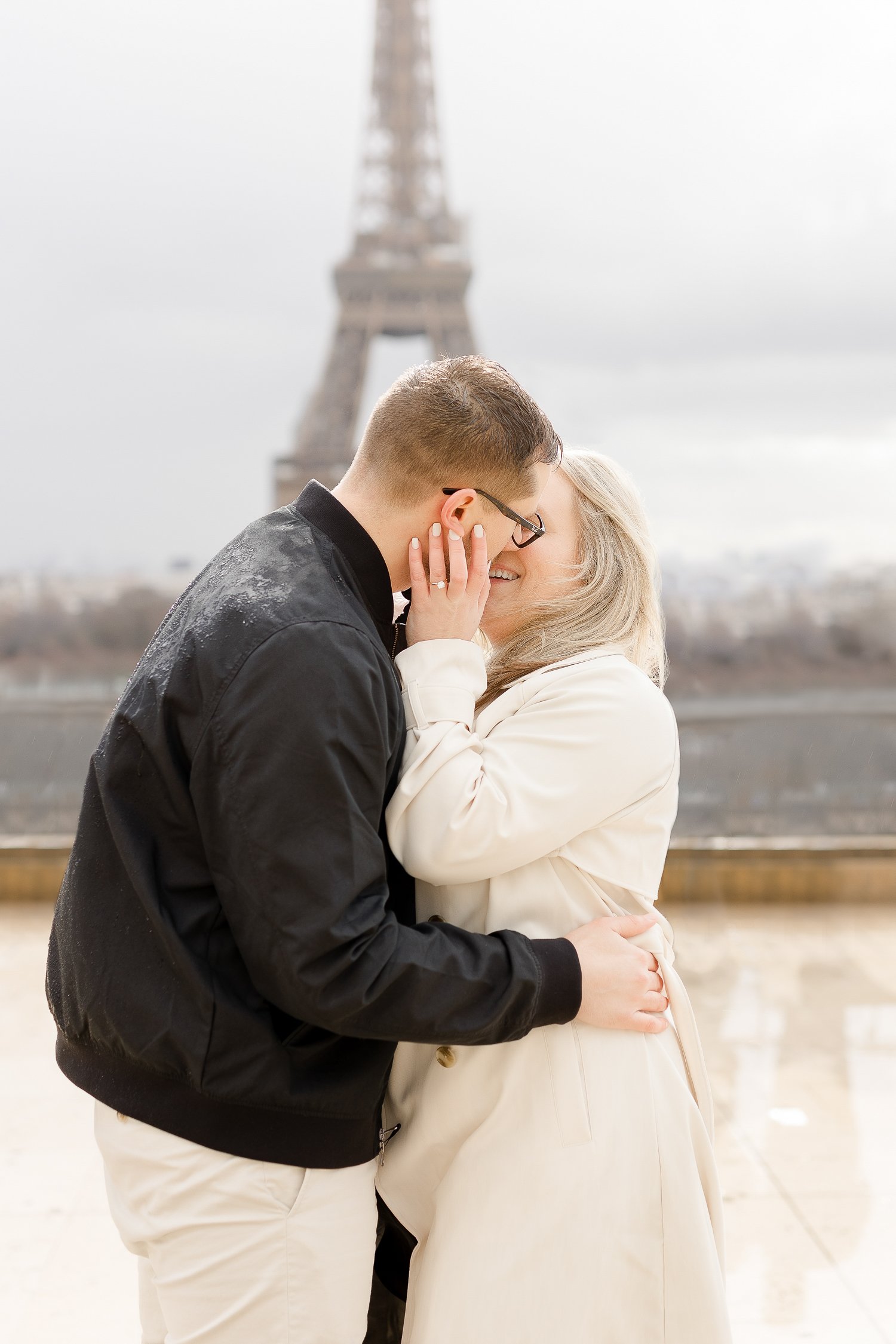 paris-proposal-photographer-rainy-trocadero-eiffel-tower-5.jpg