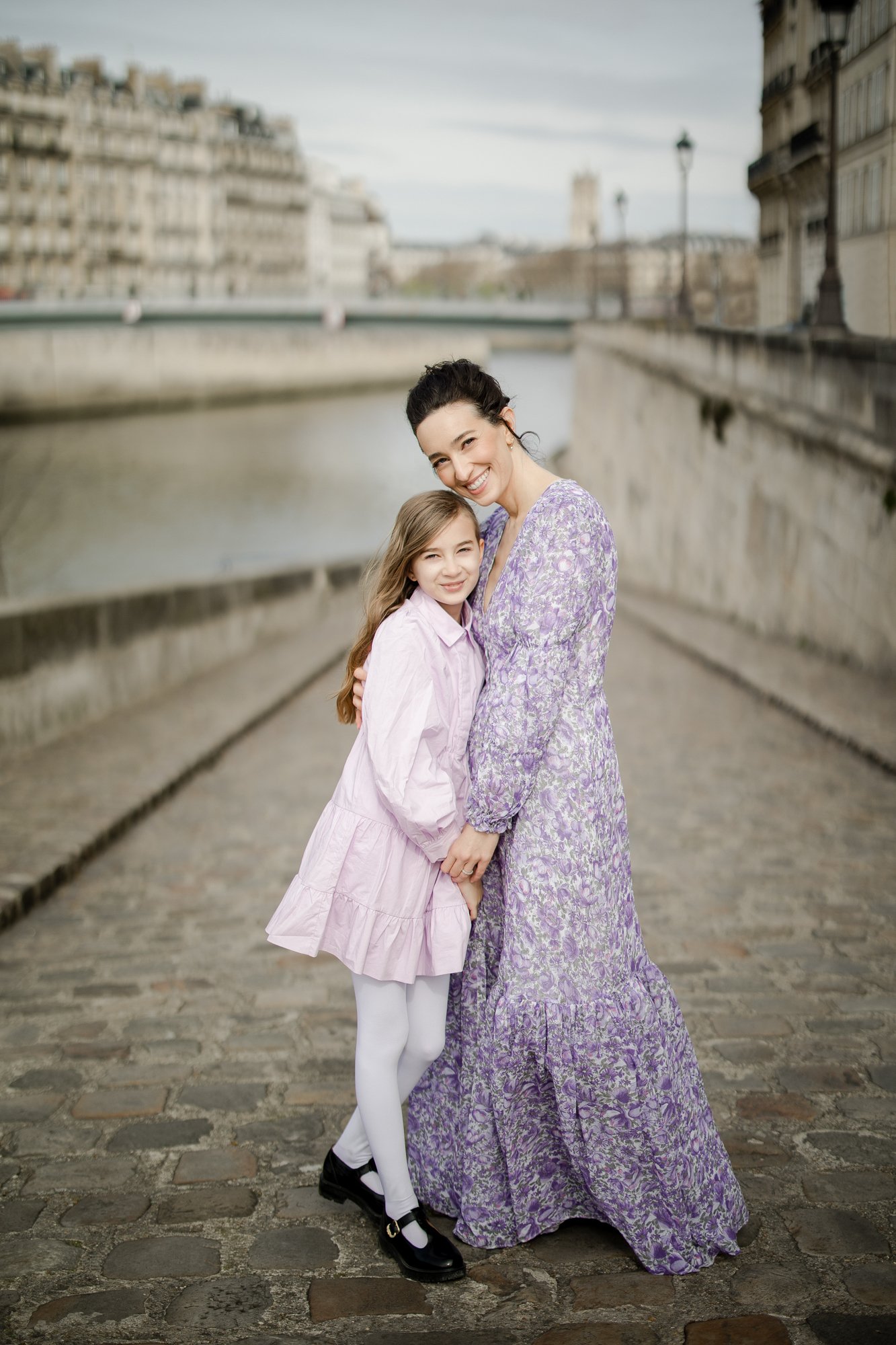 mother-daughter-photo-shoot-ideas-paris-photographer-2.jpg