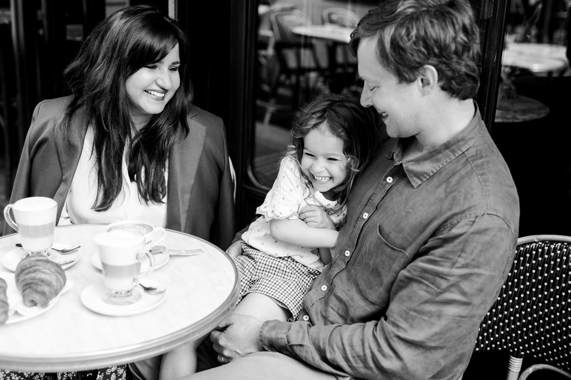 family photographer in Paris-16.jpg