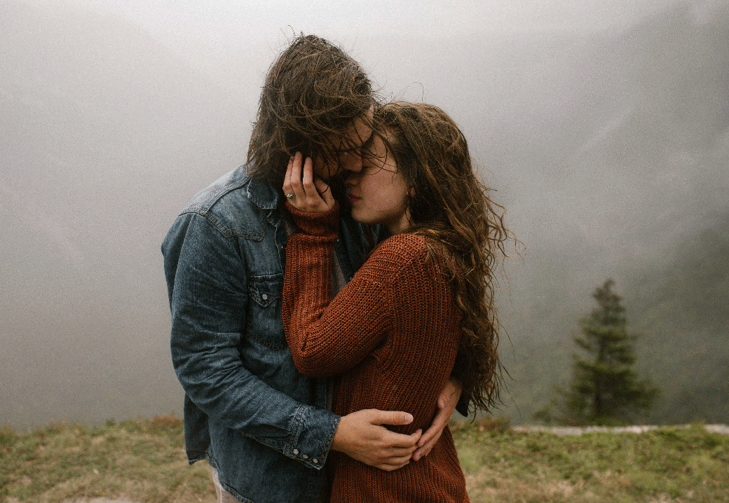 luke-mikayla-in-wind-gif.gif