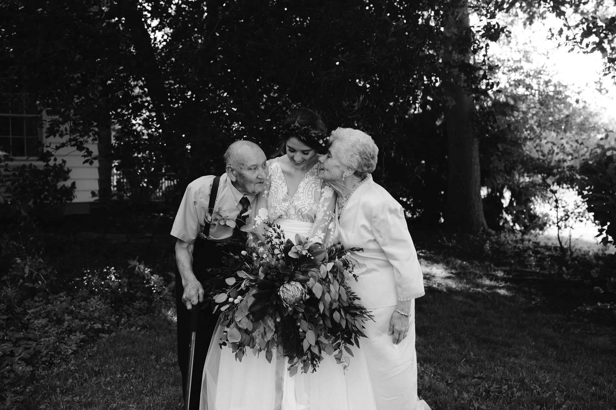 eastlyn and joshua findlay ohio wedding photographers bohemian outdoor wedding-124.jpg