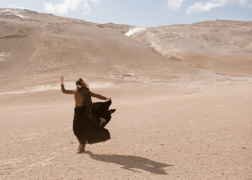 blowing-sand-storm-in-iceland3.gif