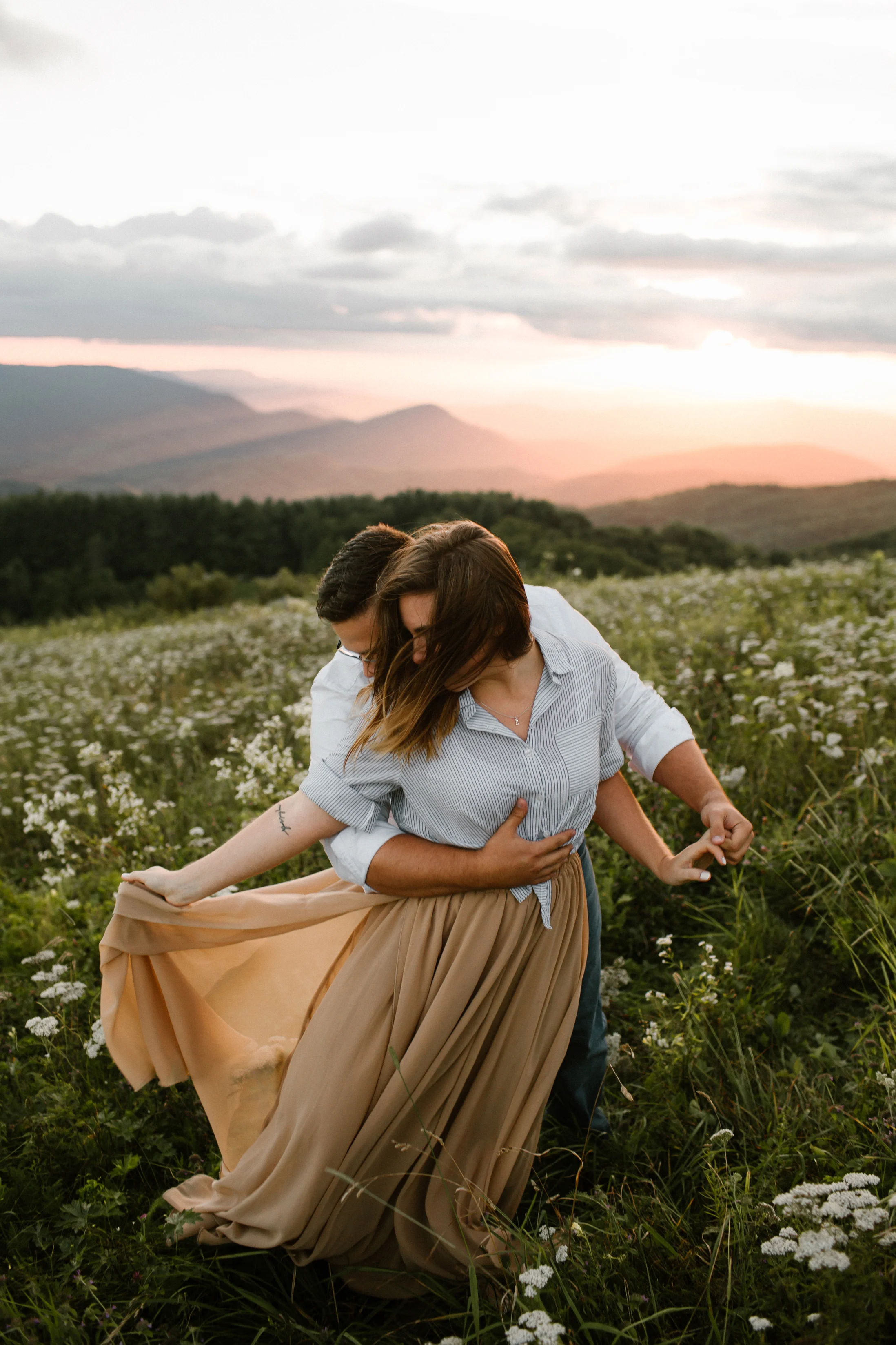 max-patch-mountain-asheville-north-carolina-advneture-elopment-photographer-33.jpg