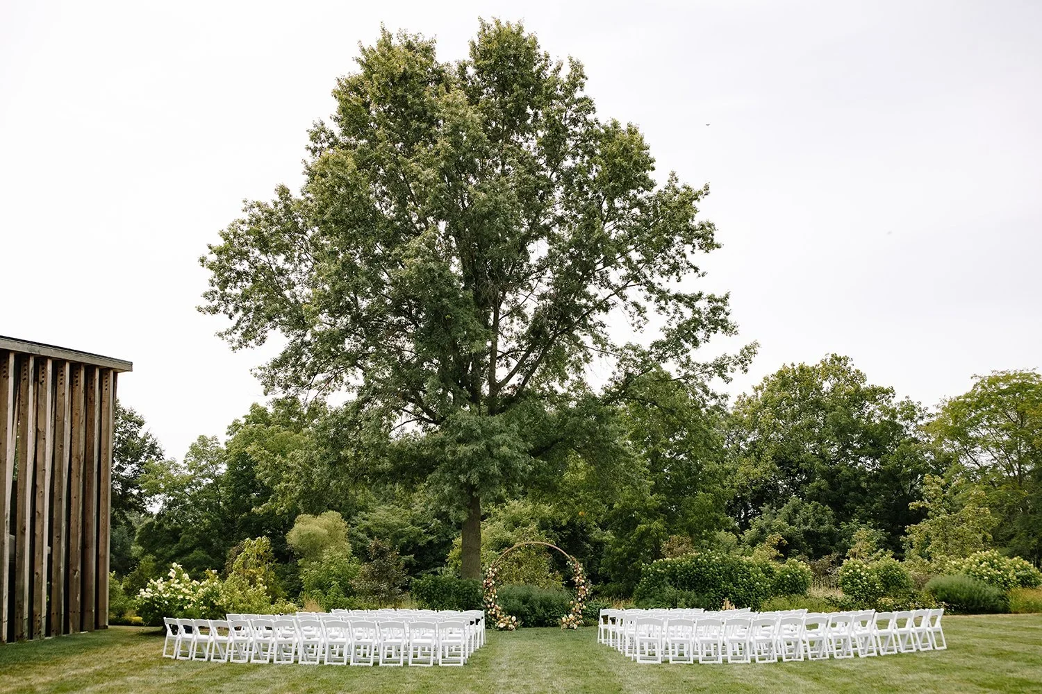 Outdoor wedding ceremony setup at a scenic Columbus, Ohio wedding venue, featured in our Columbus wedding venue guide