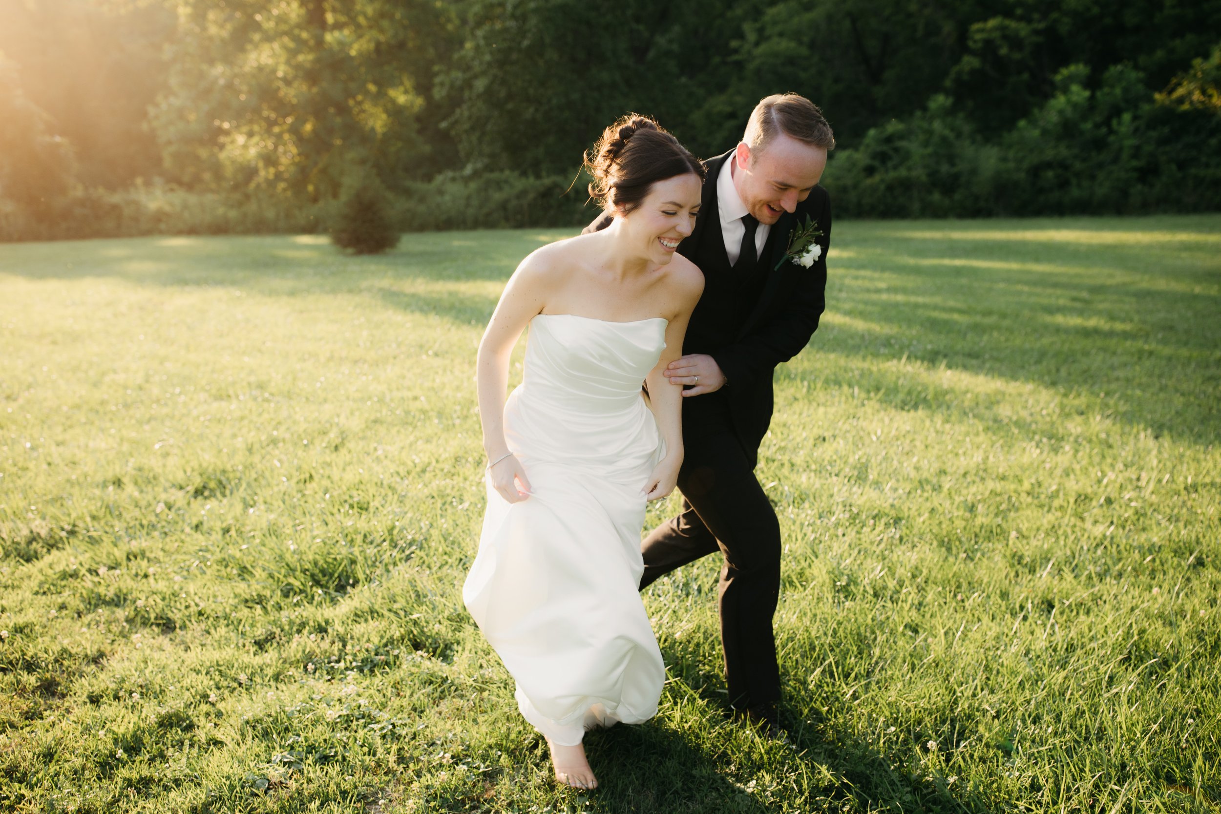 Romantic Summer Wedding at The French House in Cincinnati's French Park