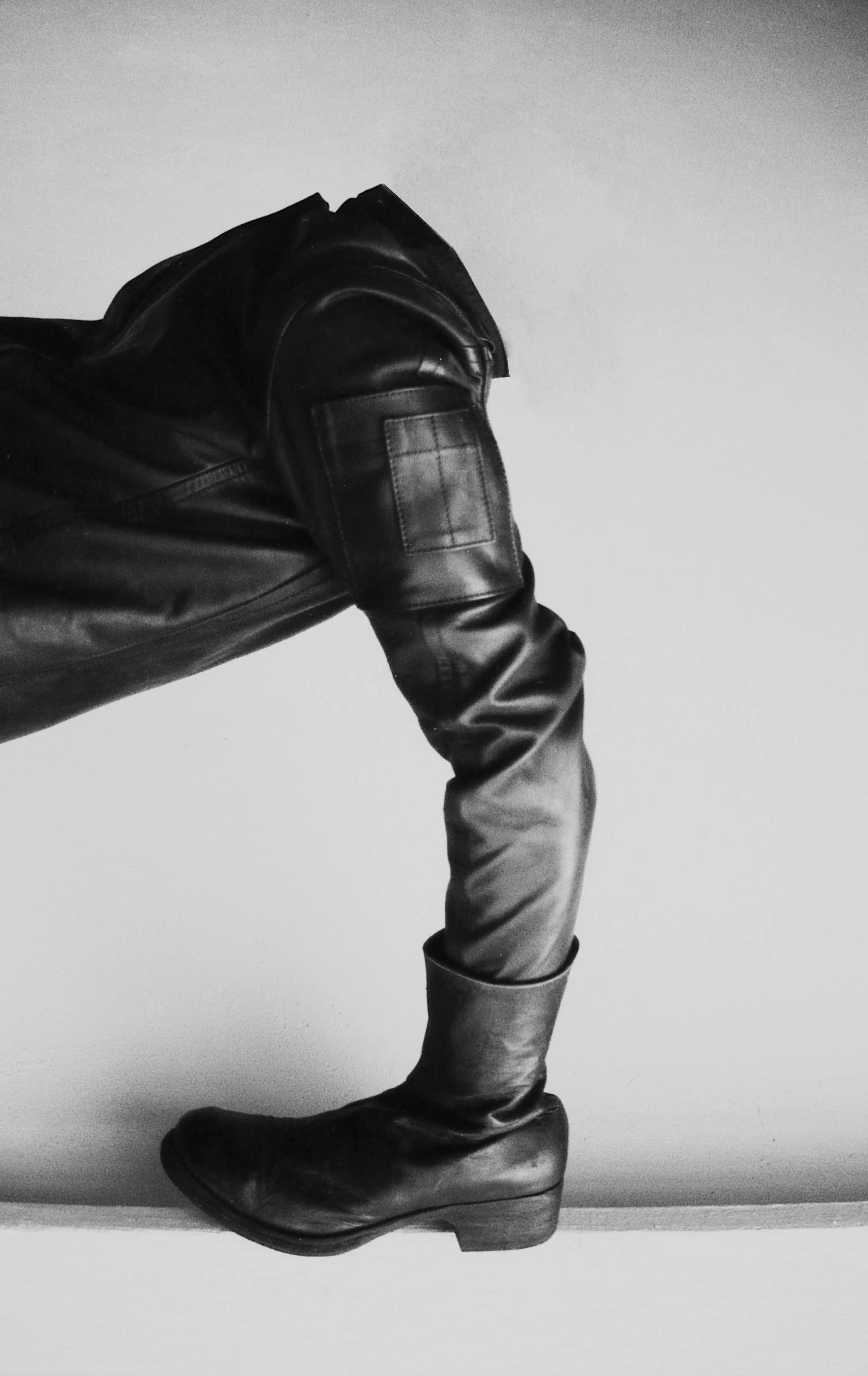 sustain - obscur autumn/winter 2016-2017 Photography Cristina Cipriani Styling Andrei Yakovlev Mich Model Valentin Tszin Furniture design Martin Kallin x OBSCUR Magnetic hangers Yukio Kimura x OBSCUR
