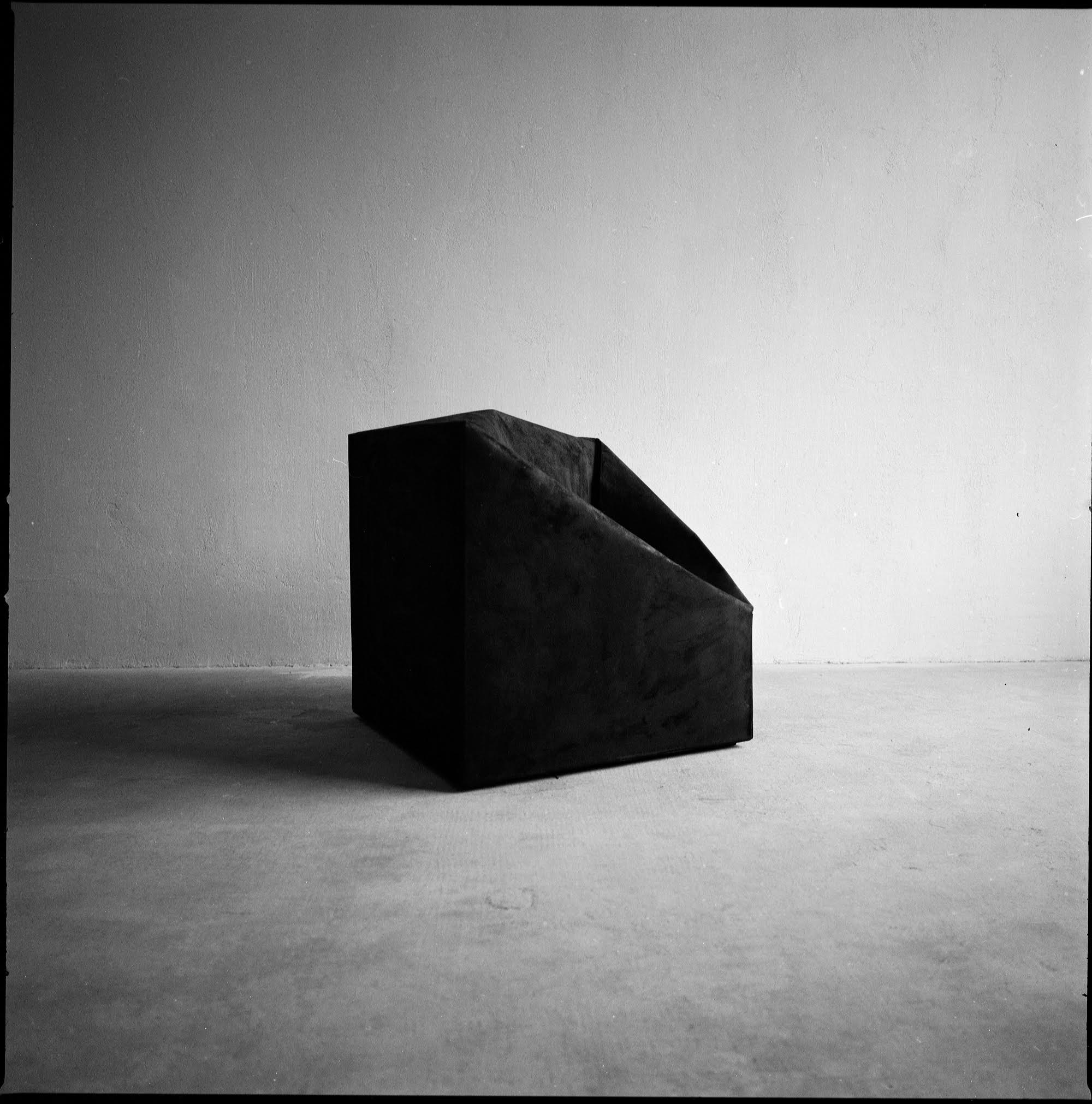 sustain - obscur autumn/winter 2016-2017 Photography Cristina Cipriani Styling Andrei Yakovlev Mich Model Valentin Tszin Furniture design Martin Kallin x OBSCUR Magnetic hangers Yukio Kimura x OBSCUR