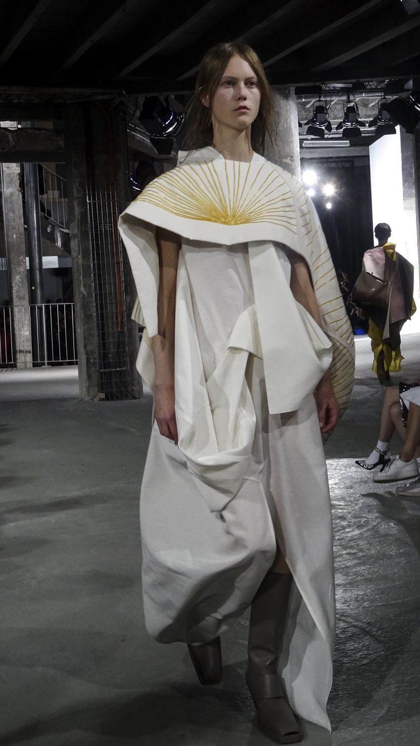 rick owens spring/summer 2017 walrus women by S/TUDIO