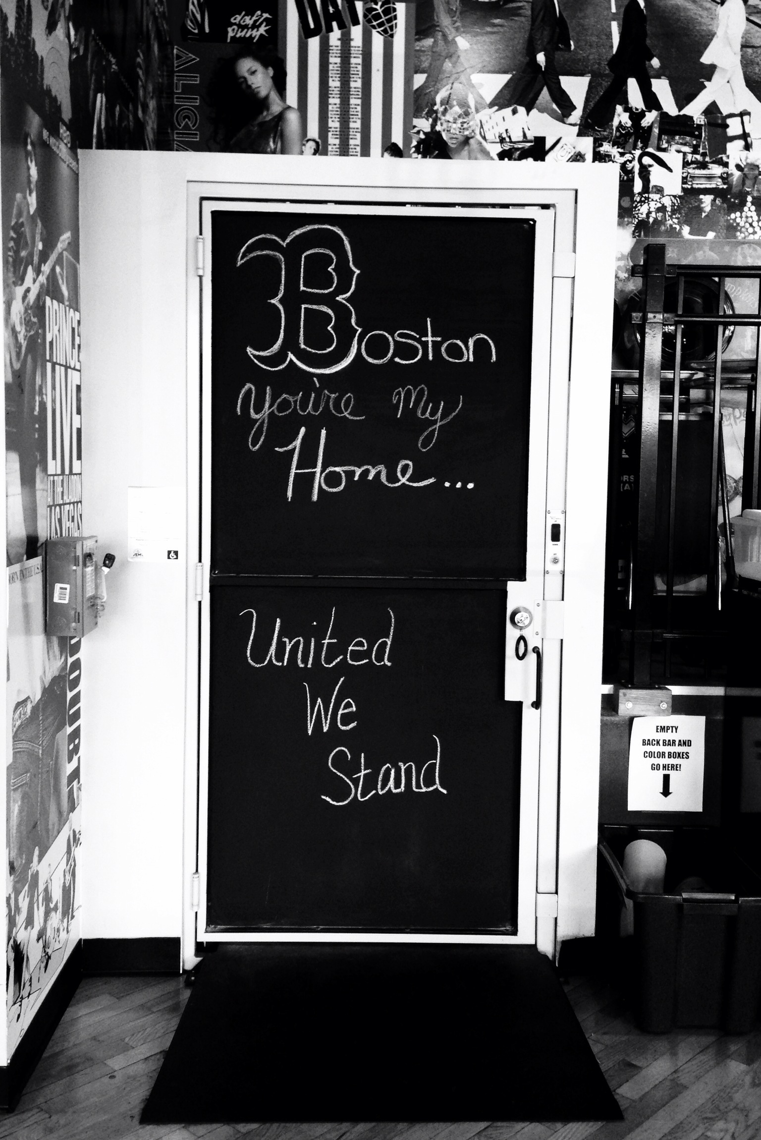    Boston Marathon 2013 |  Floyd's, local barber shop show of solidarity  