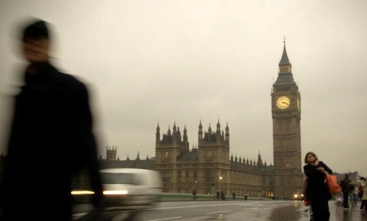 london_uk_rainy_travel_destination_1024x1024.jpg
