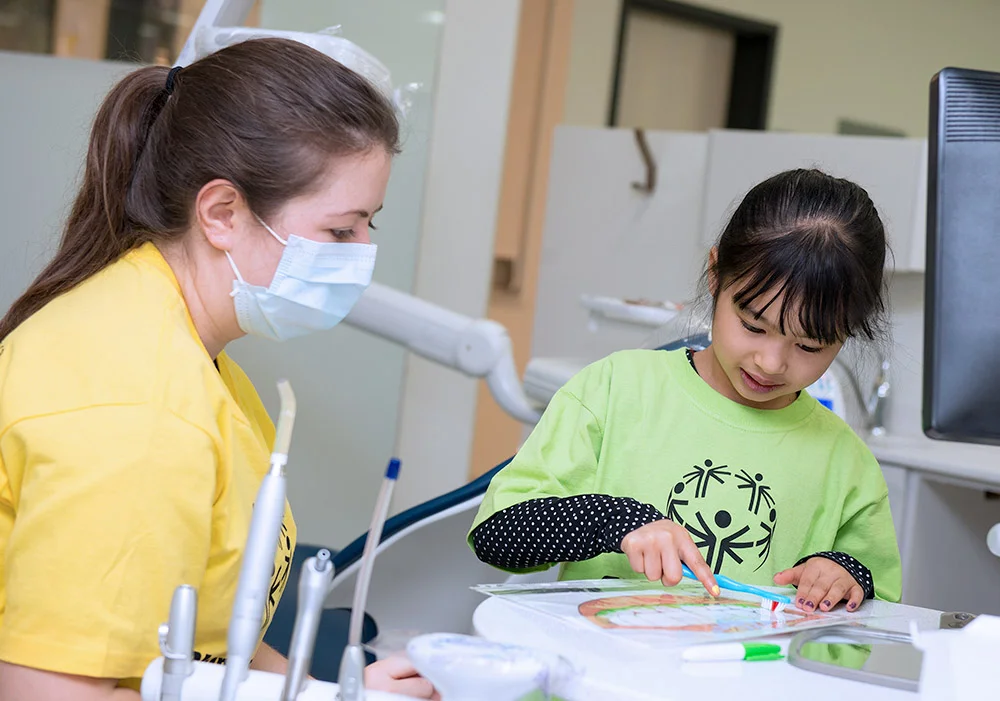 Montreal Children’s Hospital (MCH) Student Dental Clinic Free dental care for refugee and new immigrant children under 10 who are not covered by medicare (RAMQ). All care is provided by dental students in their last year of training supervised by Montreal Children’s Hospital Staff Dentists.