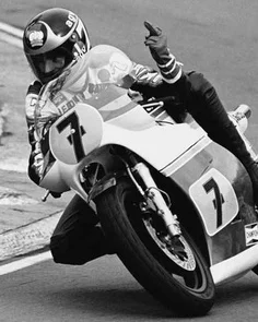 sheene middle finger.jpg
