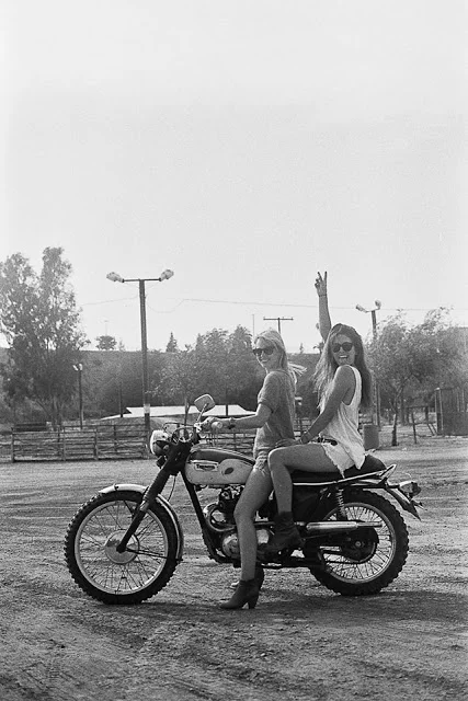 two girls.jpg