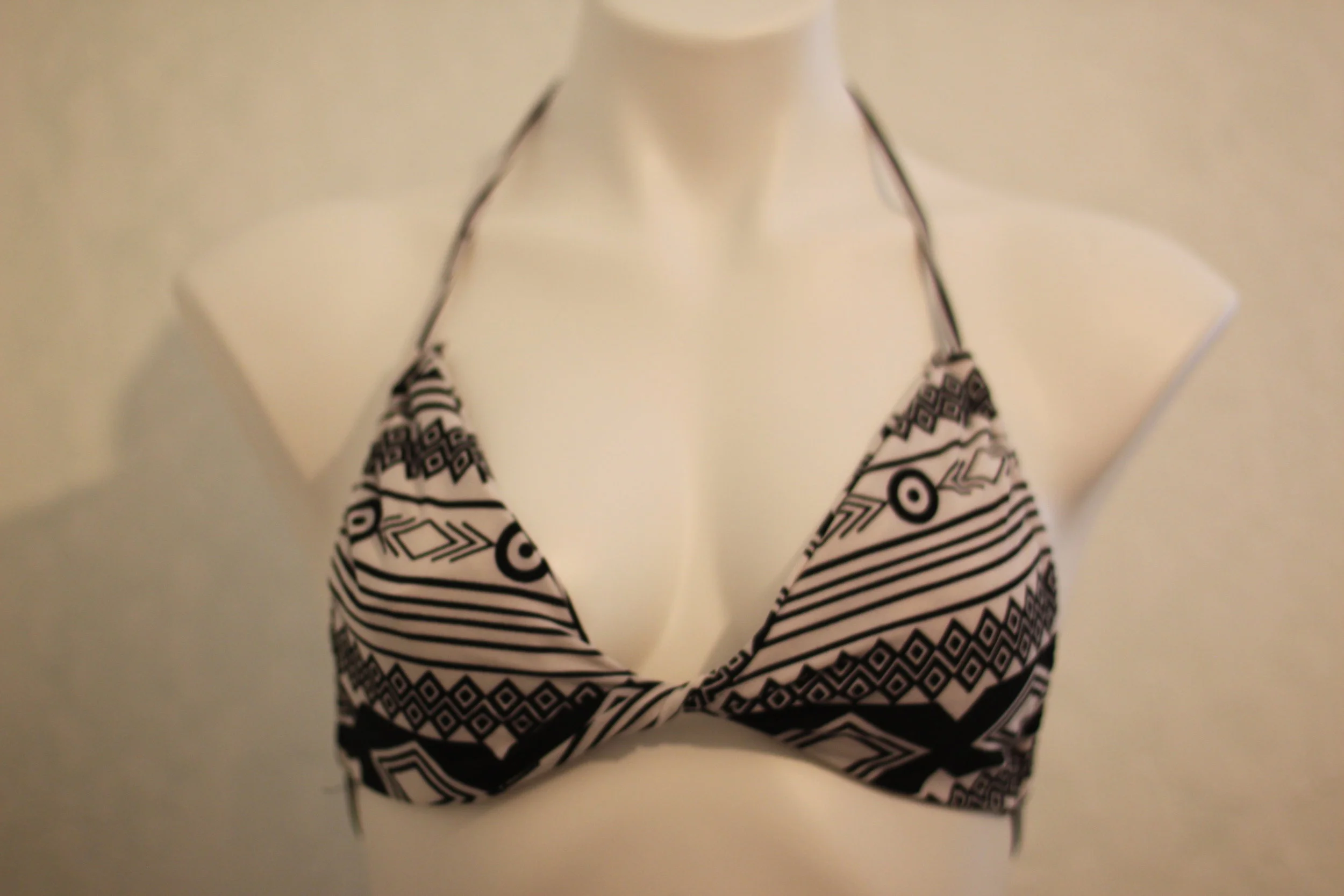 makaha tuxedo polynesian.JPG