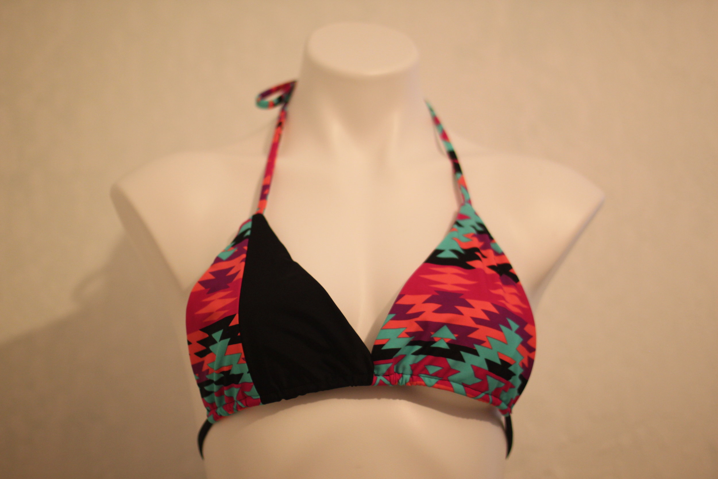 kailua-kona bright aztec noir.JPG