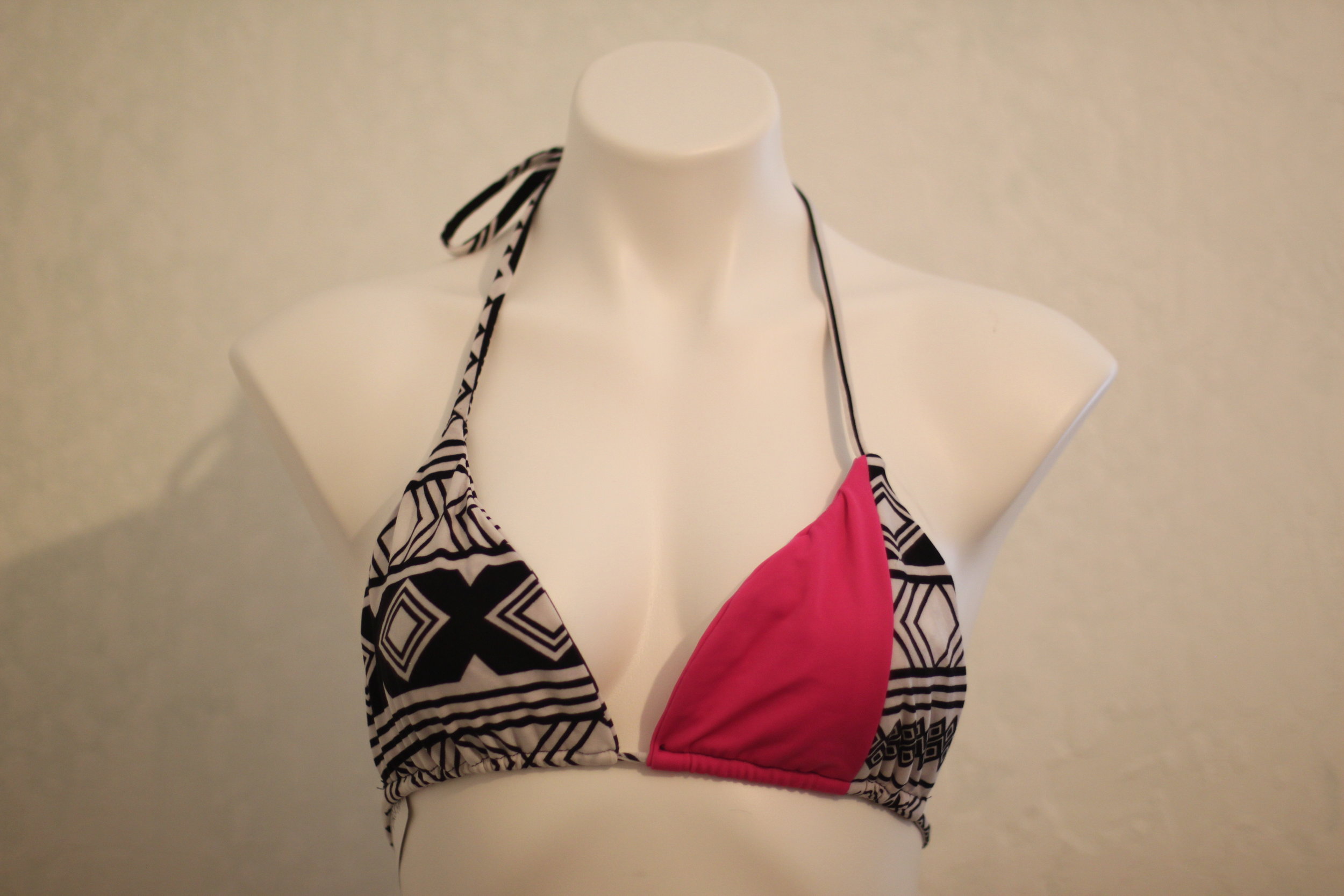 kailua-kona tuxedo polynesian  barbie pink.JPG