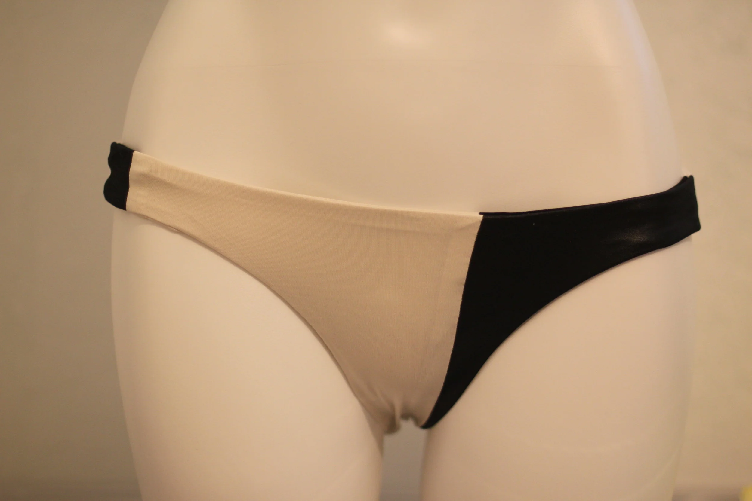 ponce espresso foam liquid noir.JPG