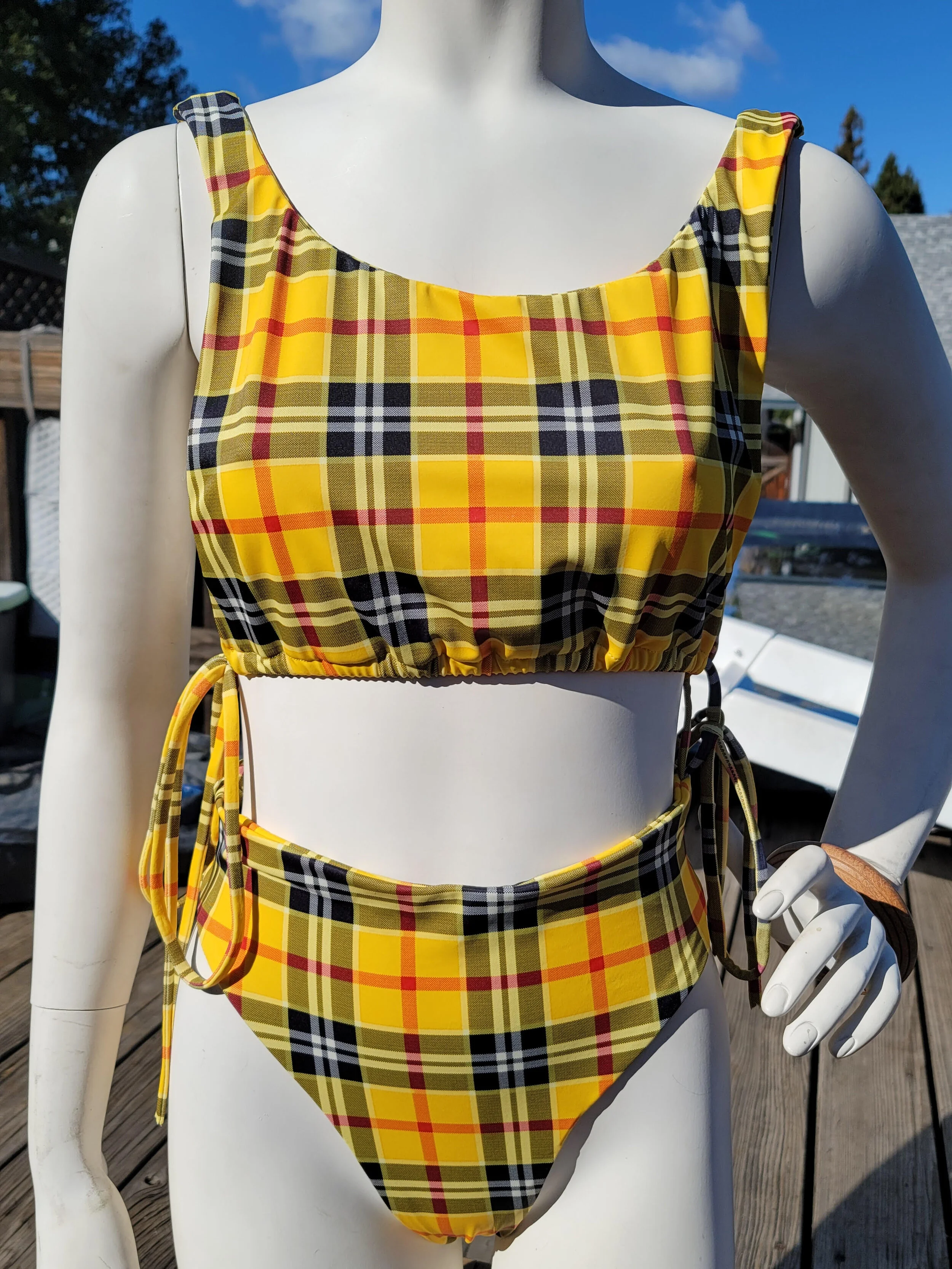 Banderitas Clueless frontview.jpg