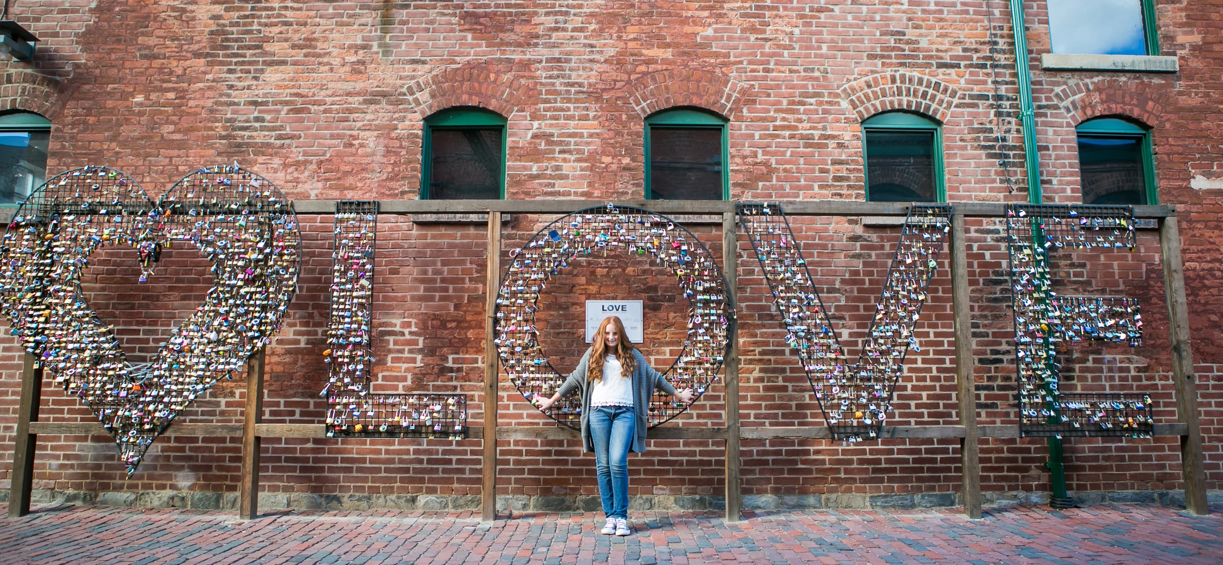 family-photography-toronto-distillery-district.jpg