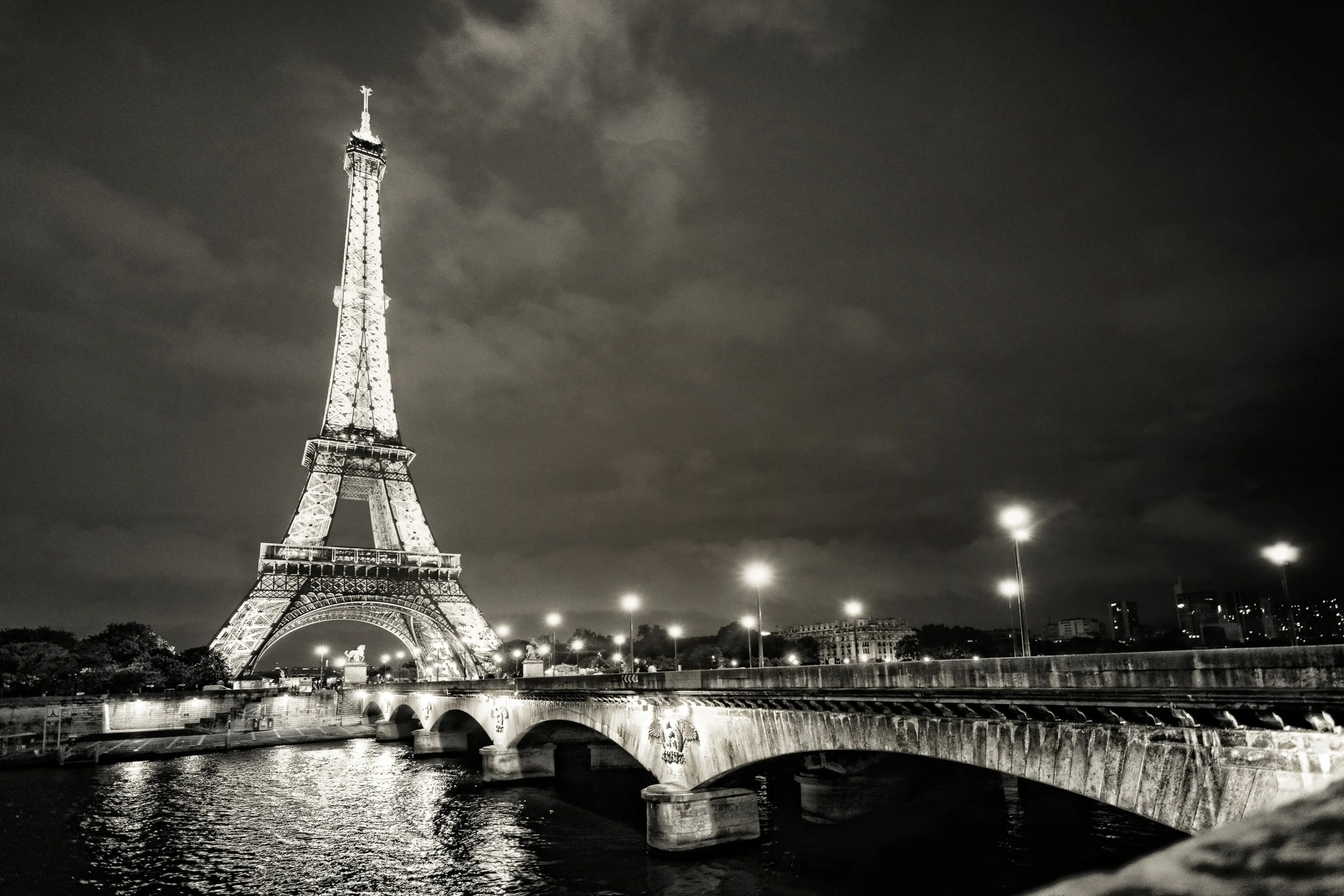 eiffel.jpg