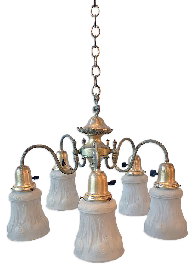 43844silverchandelier.jpg