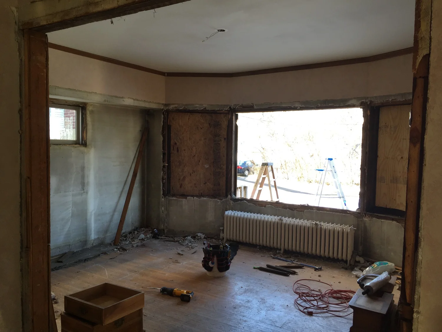 Norfolk House Salvage — ARCHITECTURAL ANTIQUES