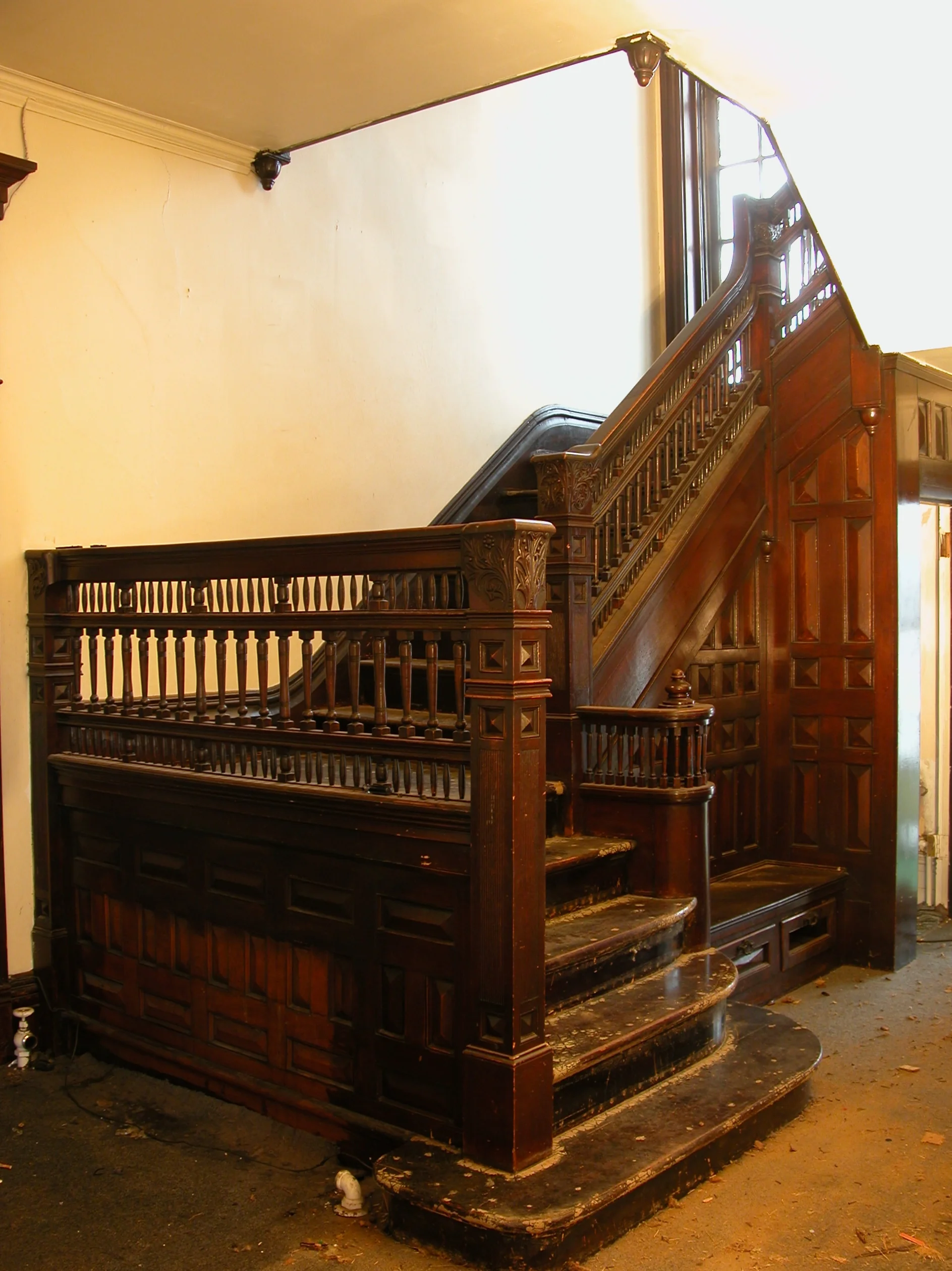 Union Town Pennsylvania Salvage — ARCHITECTURAL ANTIQUES