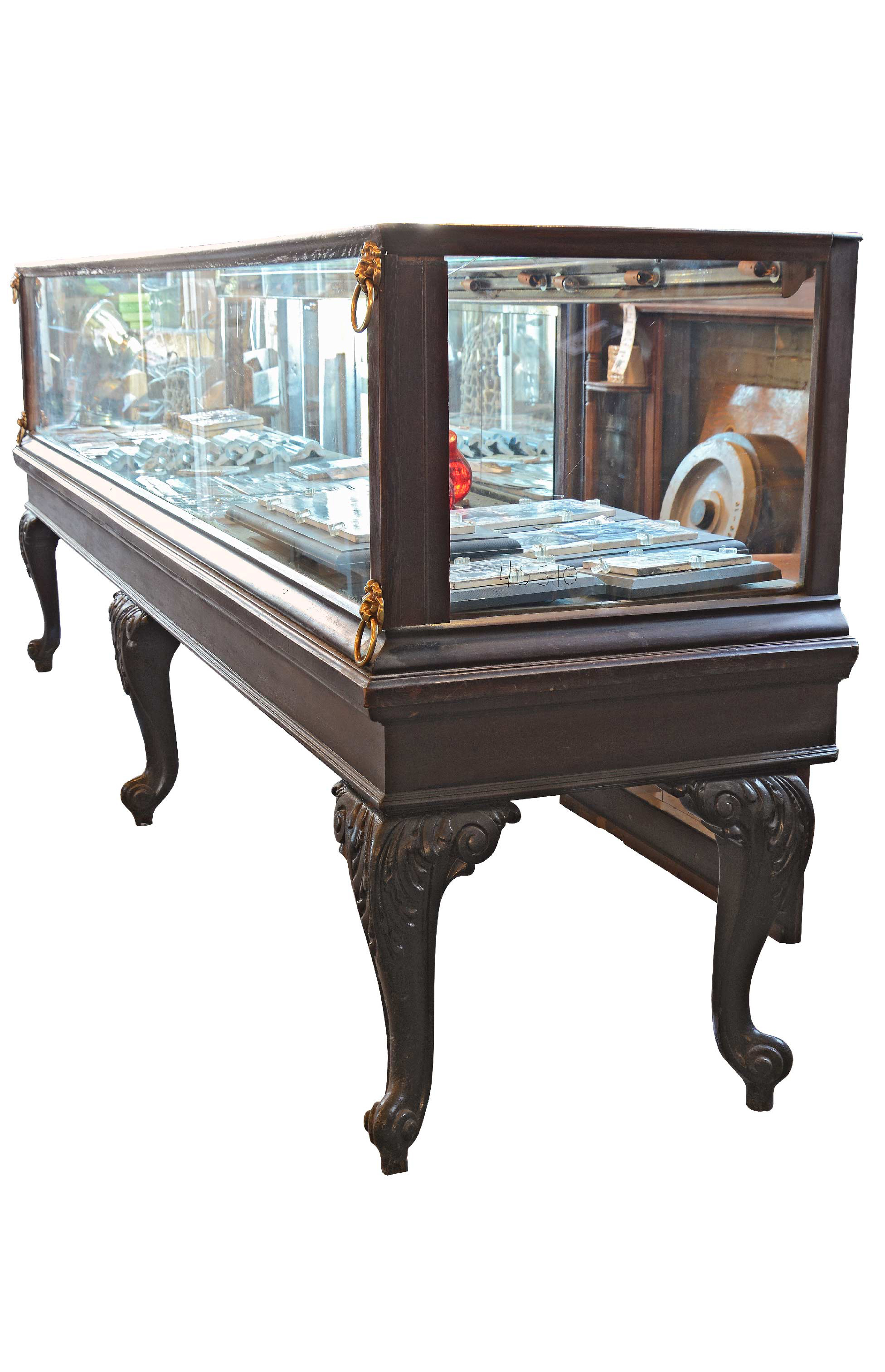 45510-display-case-with-brass-lions-angle.jpg